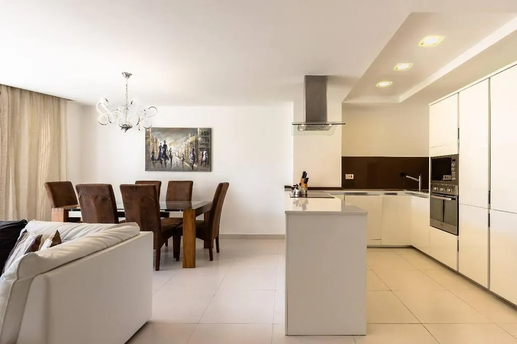 Cozy 3Bd Seaside Apartment! Wifi And Great Location! Saint Julian's 0*,  Malta