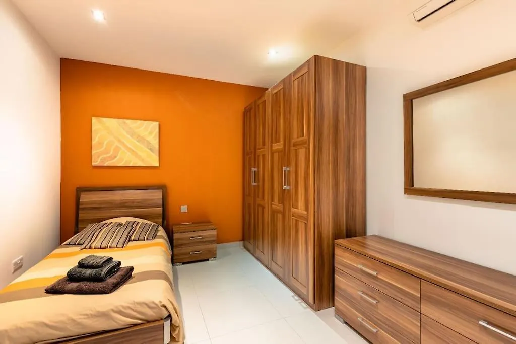 Lejlighed Cozy 3Bd Seaside Apartment! Wifi And Great Location! Saint Julian's Malta